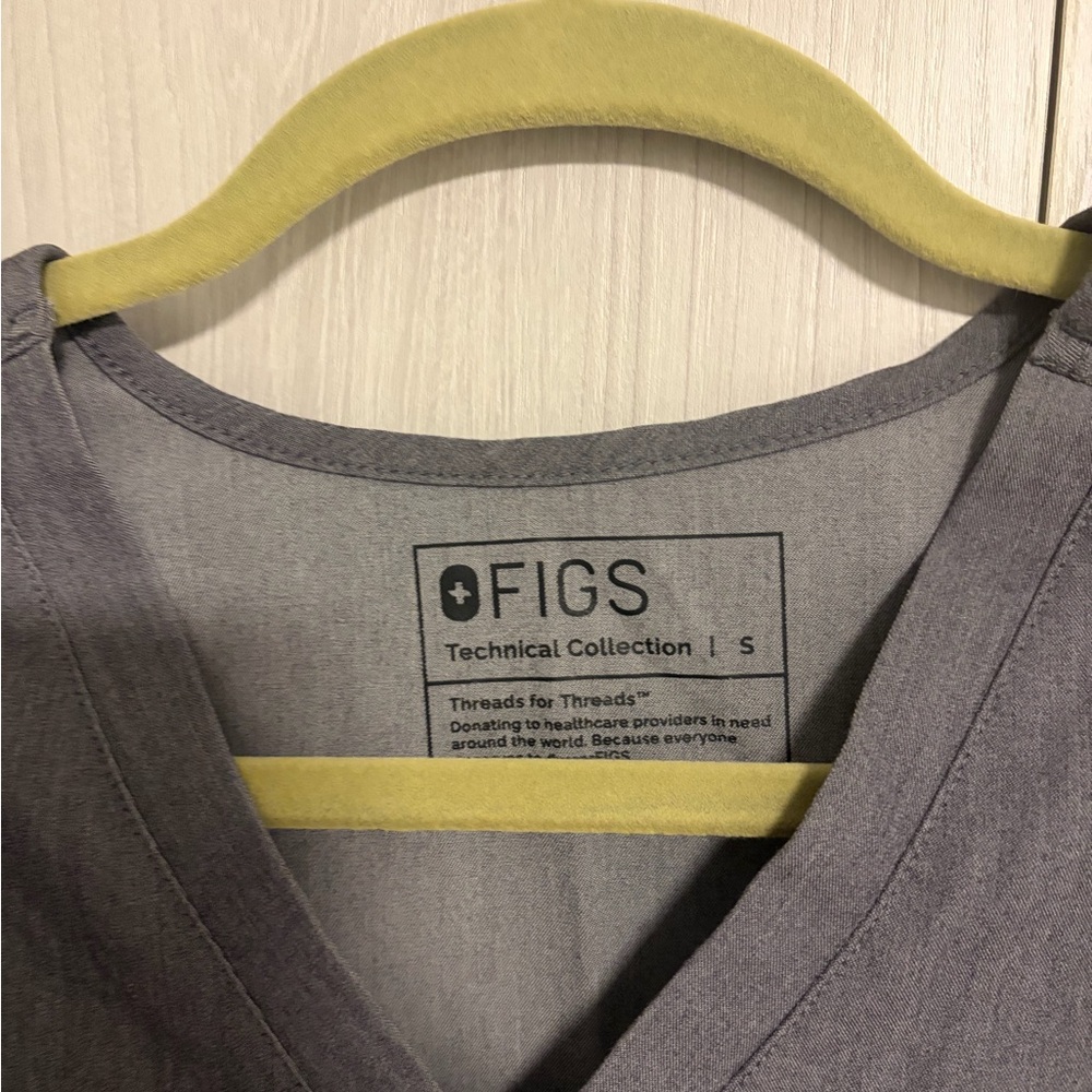 Figs Gray Scrub Set x2